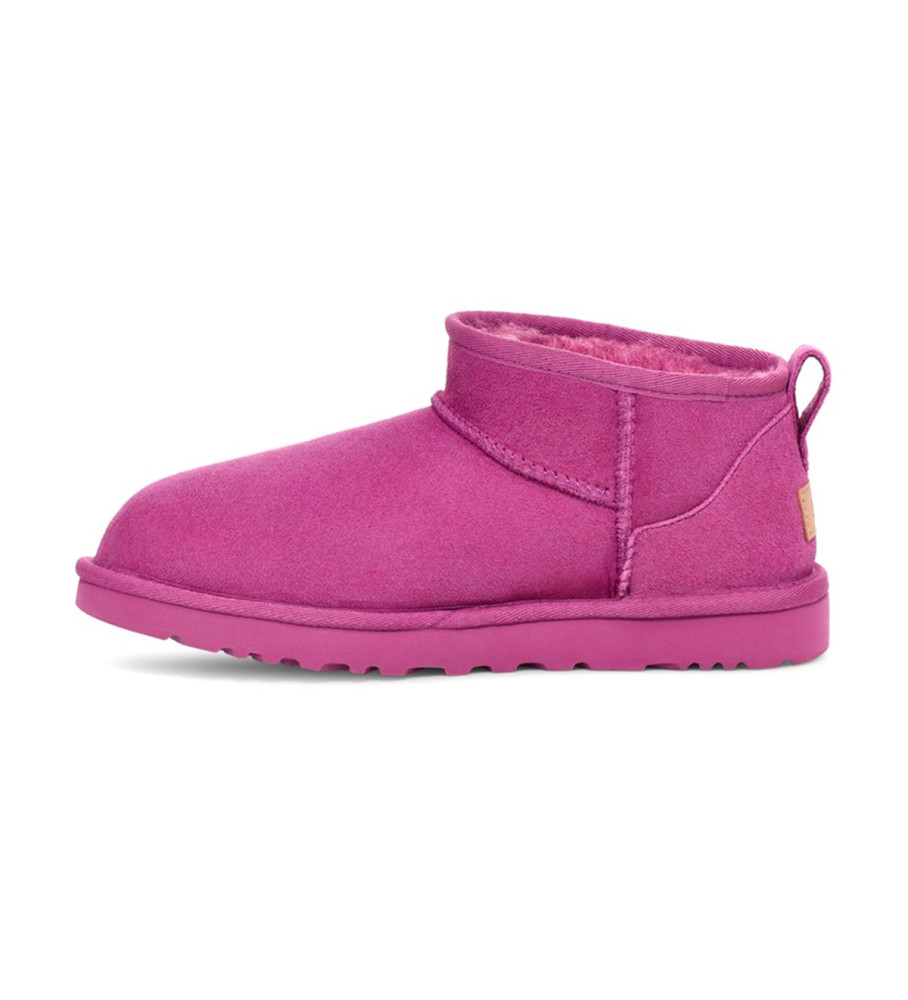 Botas de cano curto UGG Classic Ultra Mini em couro, rosa