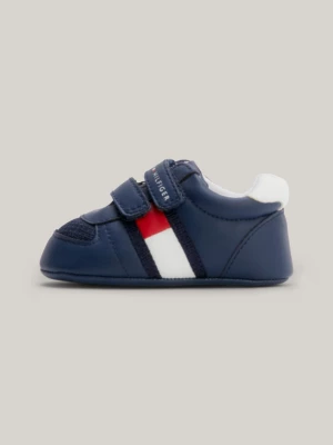 Sapatos com fecho de velcro