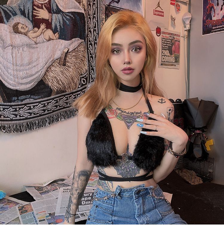 Bababy - Fluffy Bralette met gekruiste bandjes