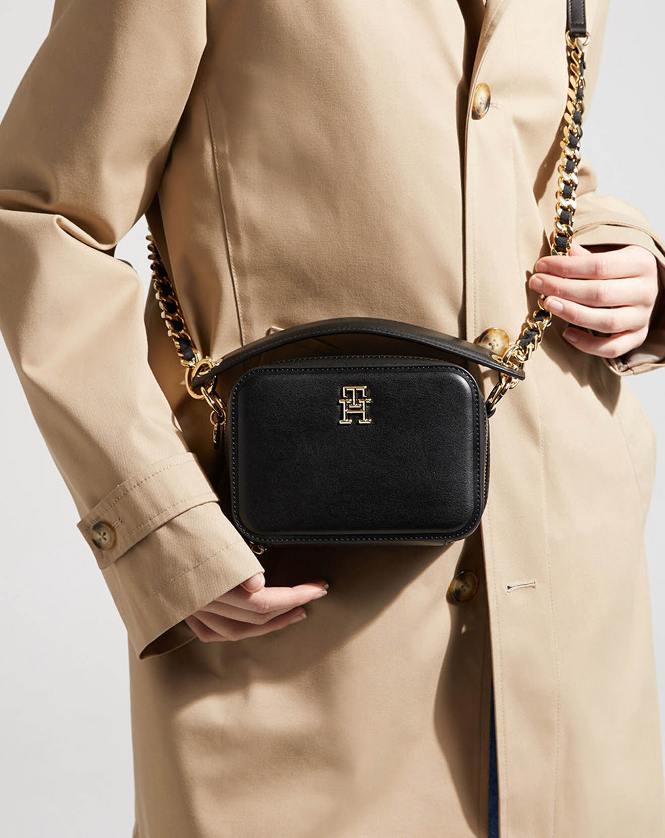 Tommy Hilfiger Mini sac à main Chic Trunk noir - 12x17x6,5 cm