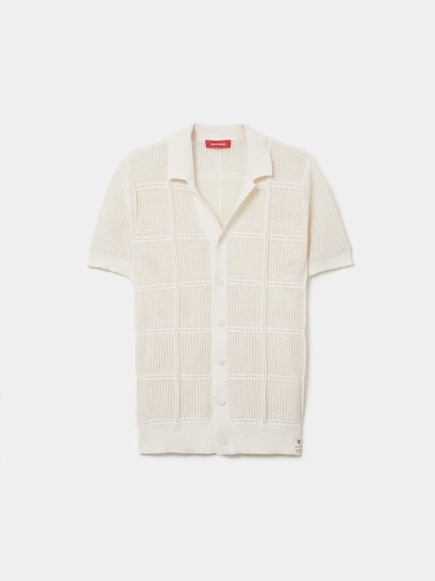 Polo tricotado com botões