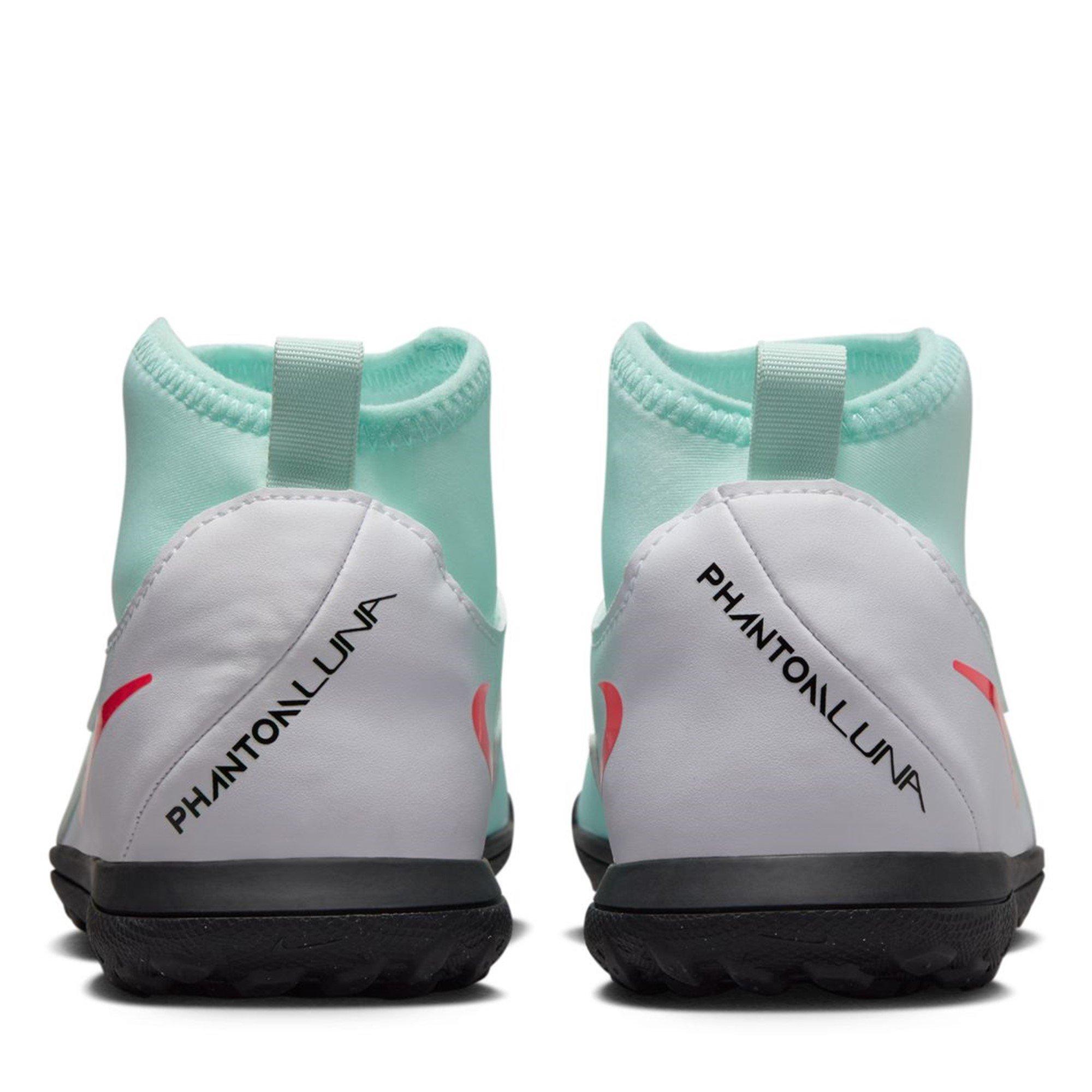 Nike Phantom Luna II Club Juniors Astro Turf Football Boots