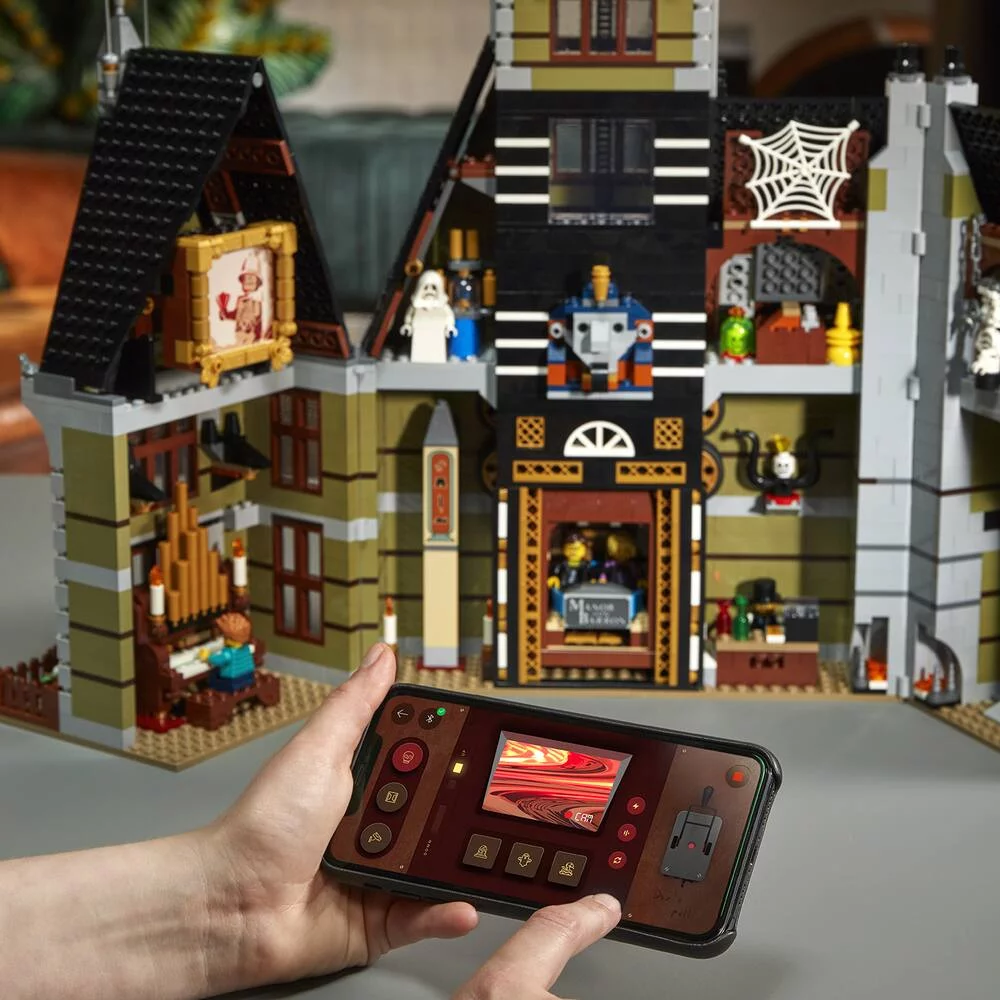 LEGO®ICONS 10273 - LA MAISON HANTEE DE LA FETE FORAINE