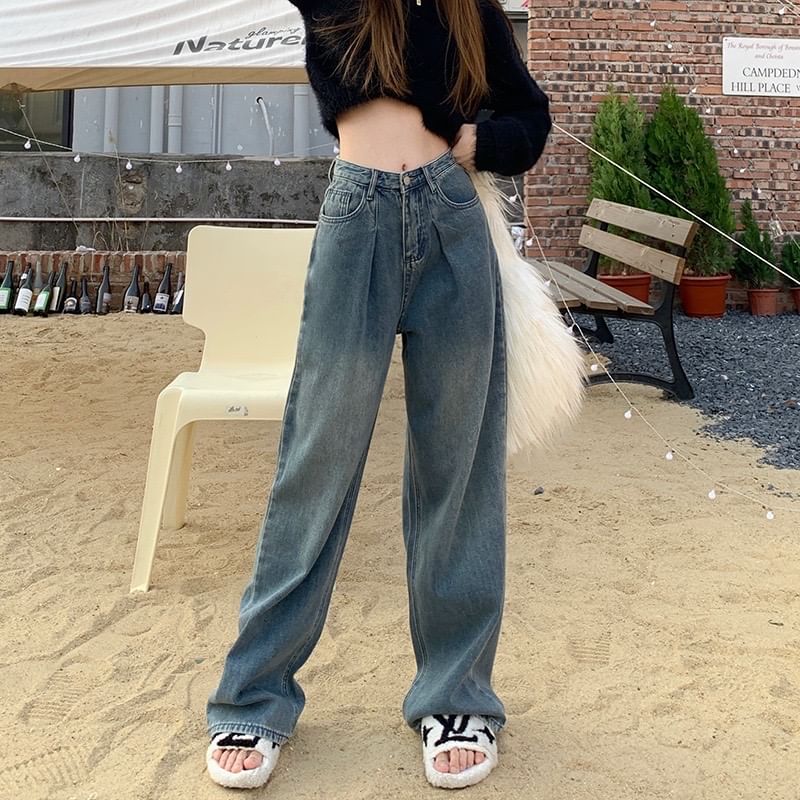 Hevnir - High-Waist Washed Baggy Jeans