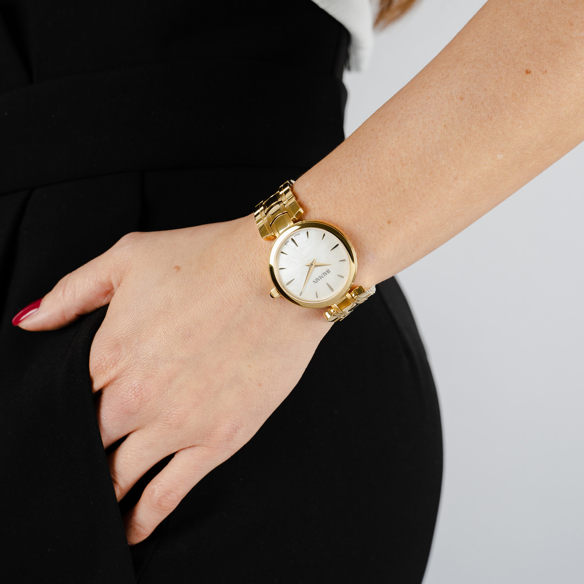 Montre Balmain femme bracelet doré jaune