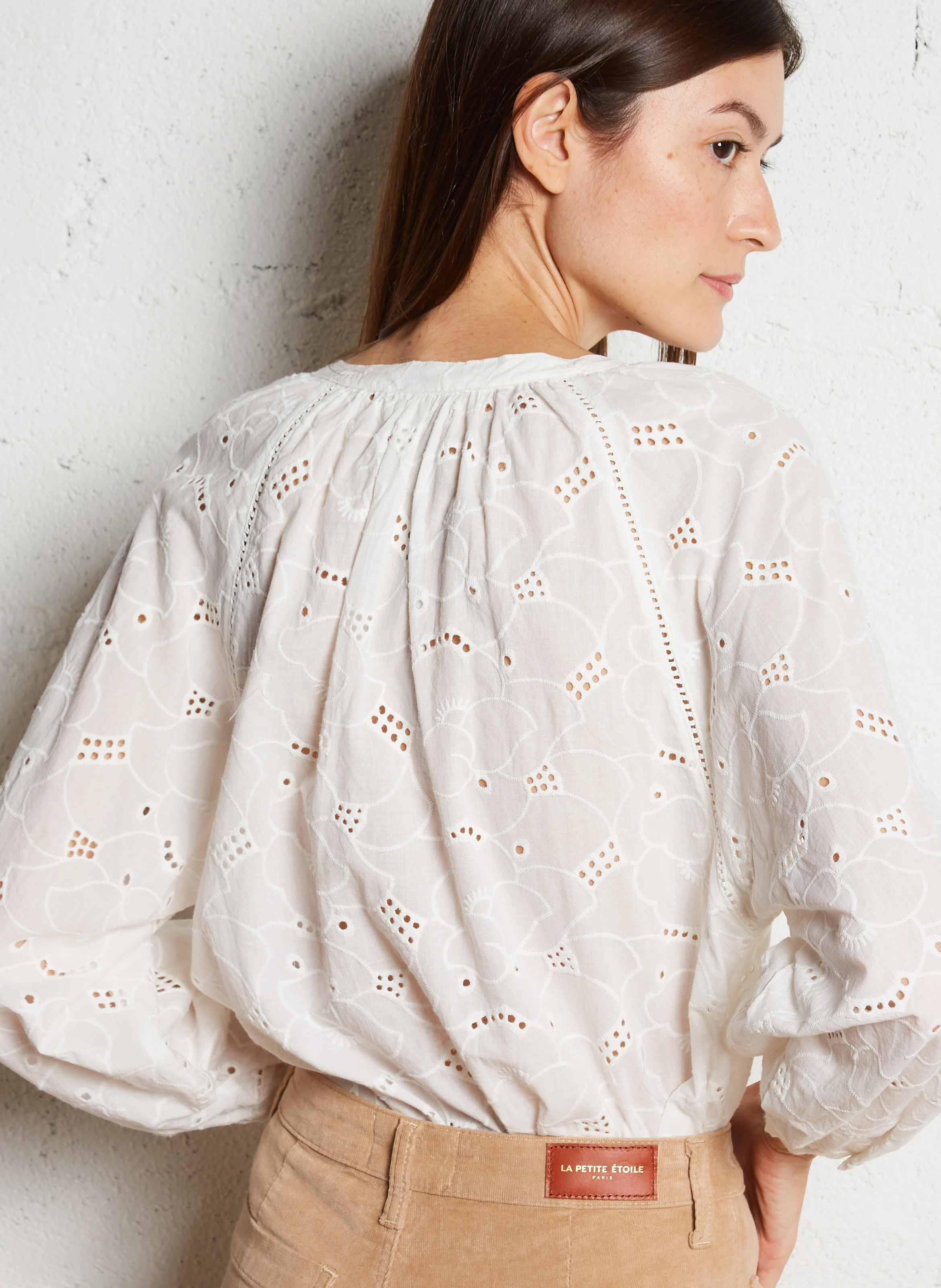 BONTI - Chemise droite col V en coton | Beige