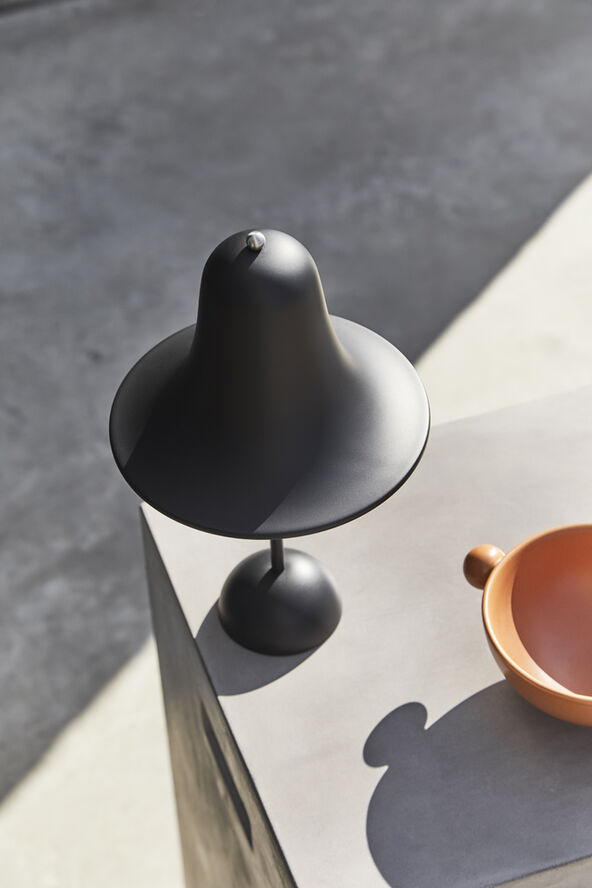 Verpan Pantop Ø18 Portable Table Lamp Matt black