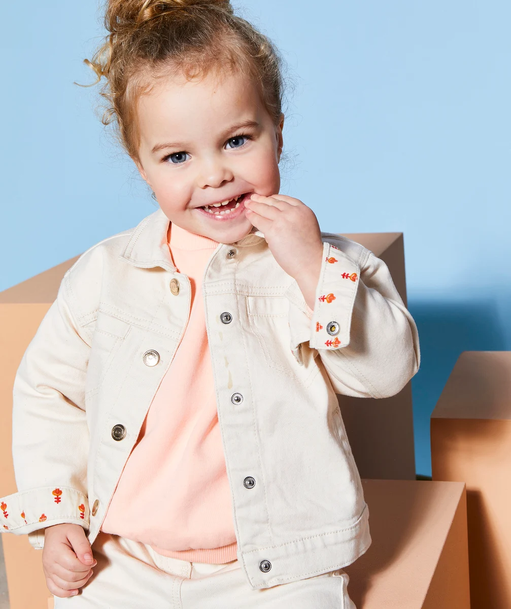 veste bébé fille sans teinture en fibres recyclées avec détails à fleurs