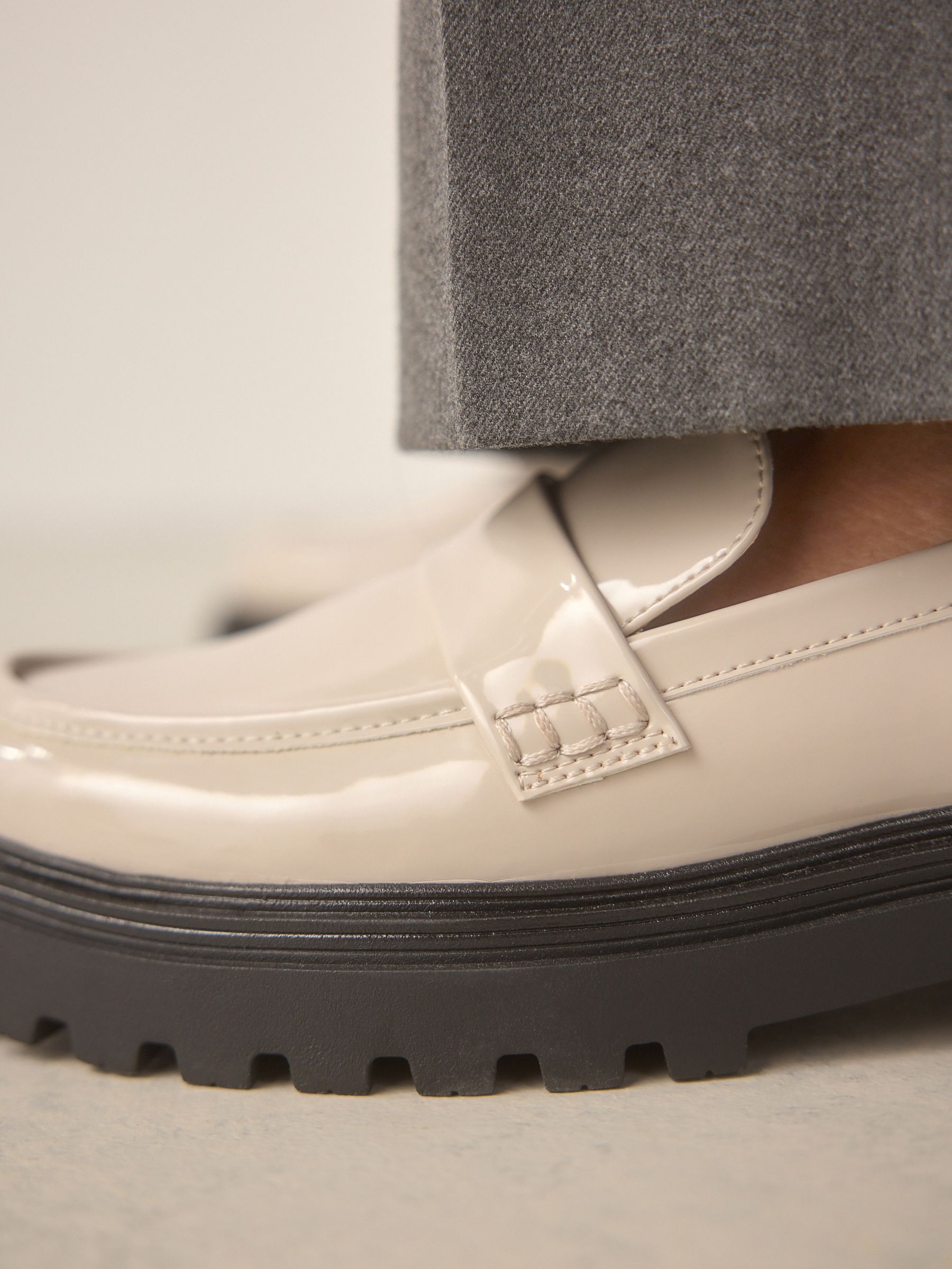 Gebroken wit - Loafers met dikke zool