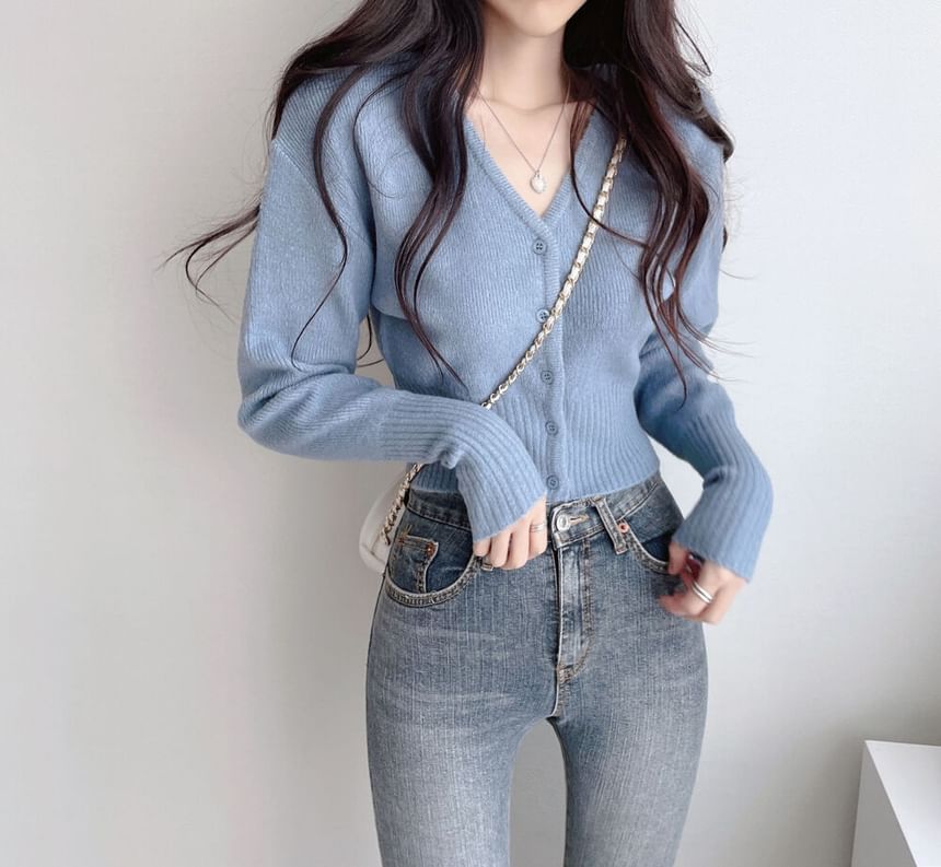 Coris - V-hals, knoopjes, effen cropped vest