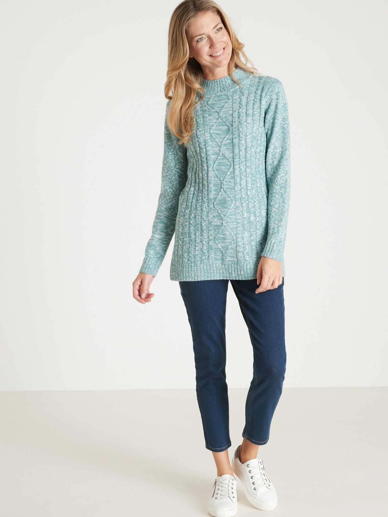 Pull col montant maille torsadée