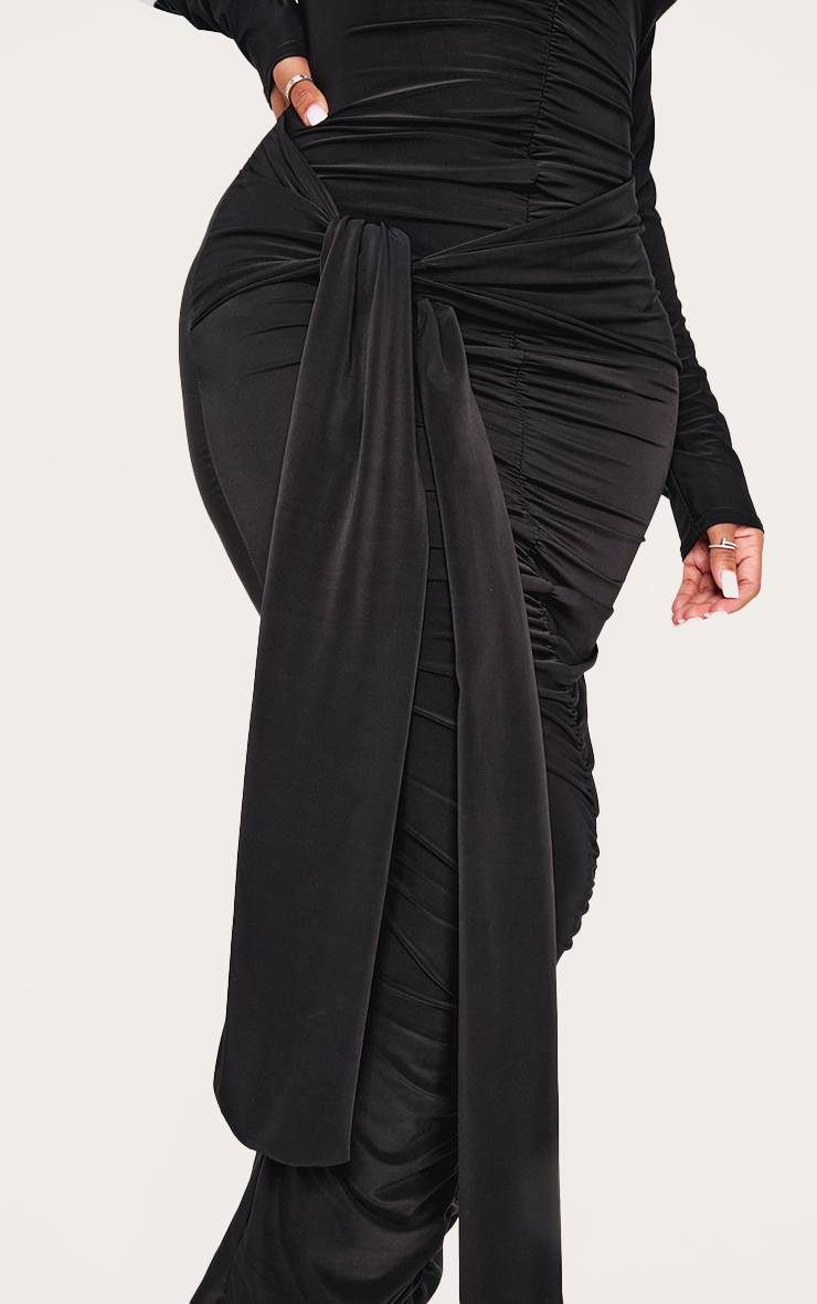 Noir Robe Maxi Froncée Shape À Encolure Cache-cœur Avec Lien