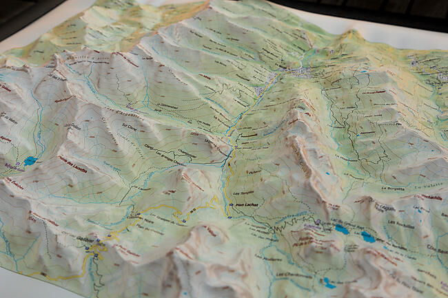 CARTE EN RELIEF AIGUILLES D ARVES GALIBIER THABOR