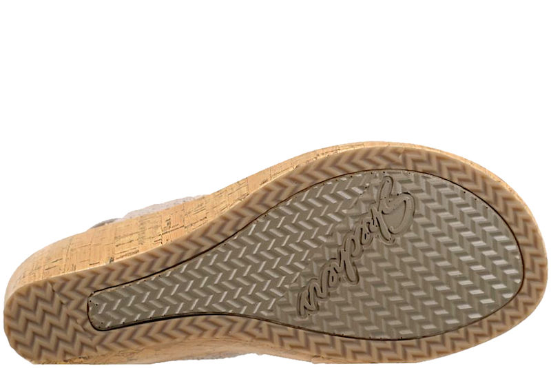 SKECHERS BEVERLEE TIMELESS TOUCH.