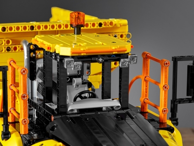 LEGO Volvo 6x6 Truck met kieptrailer (42114)