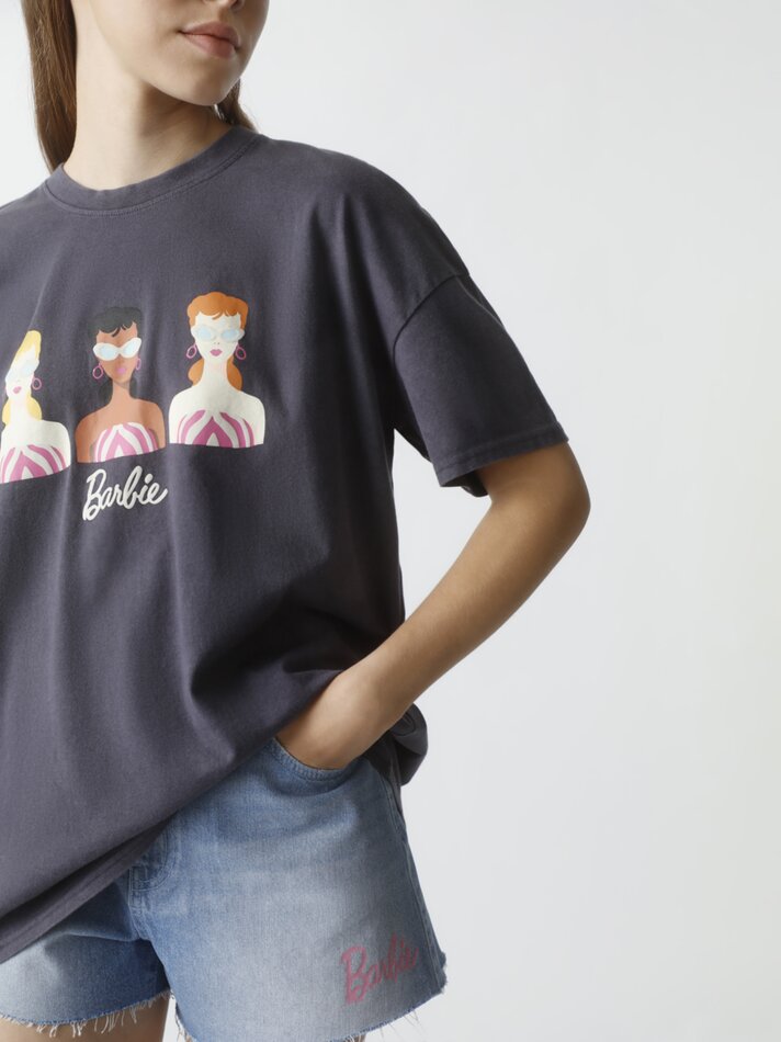 Camiseta Barbie - Cinza Antracite