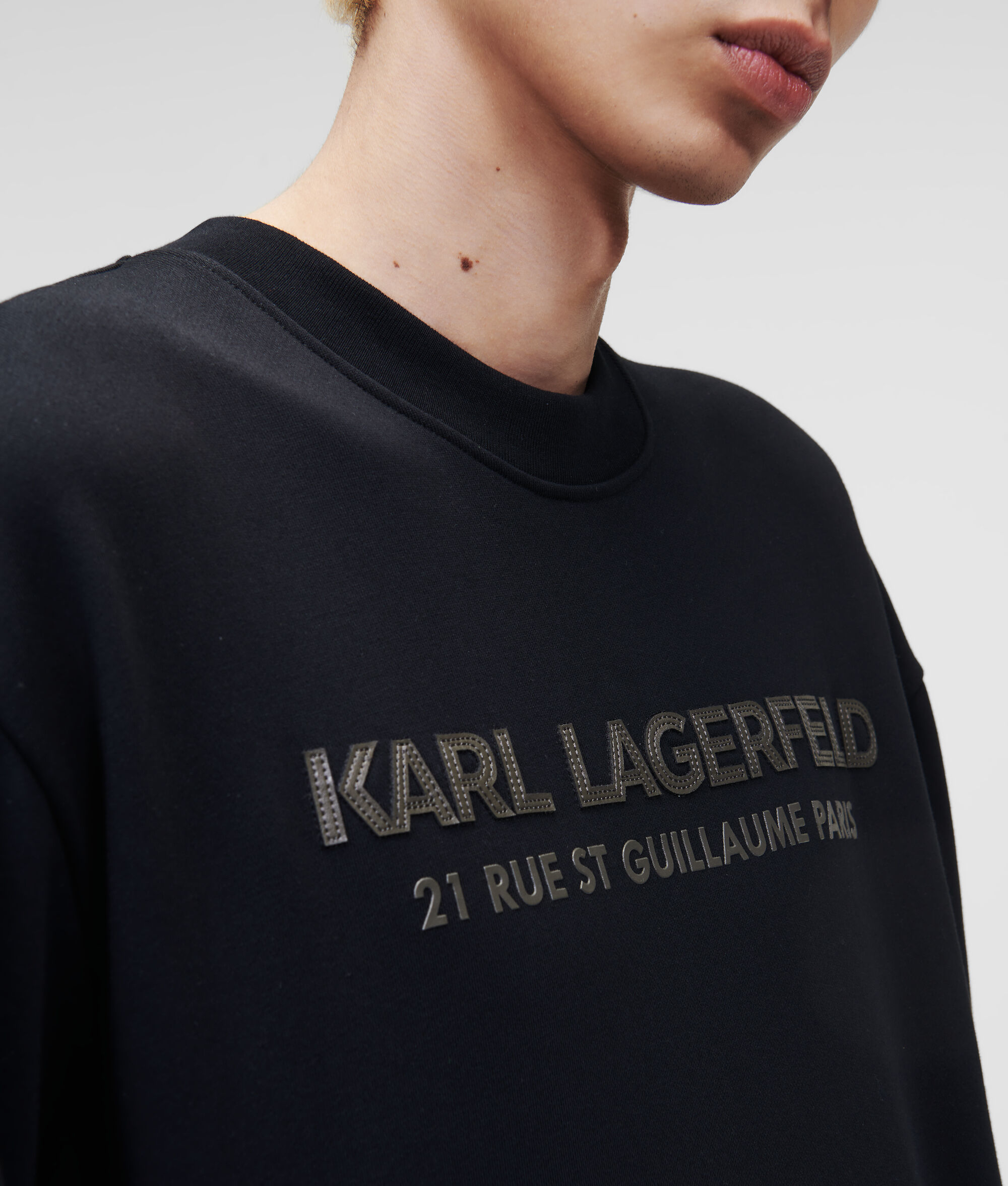SWEAT-SHIRT AVEC LOGO KARL EN SIMILI-CUIR