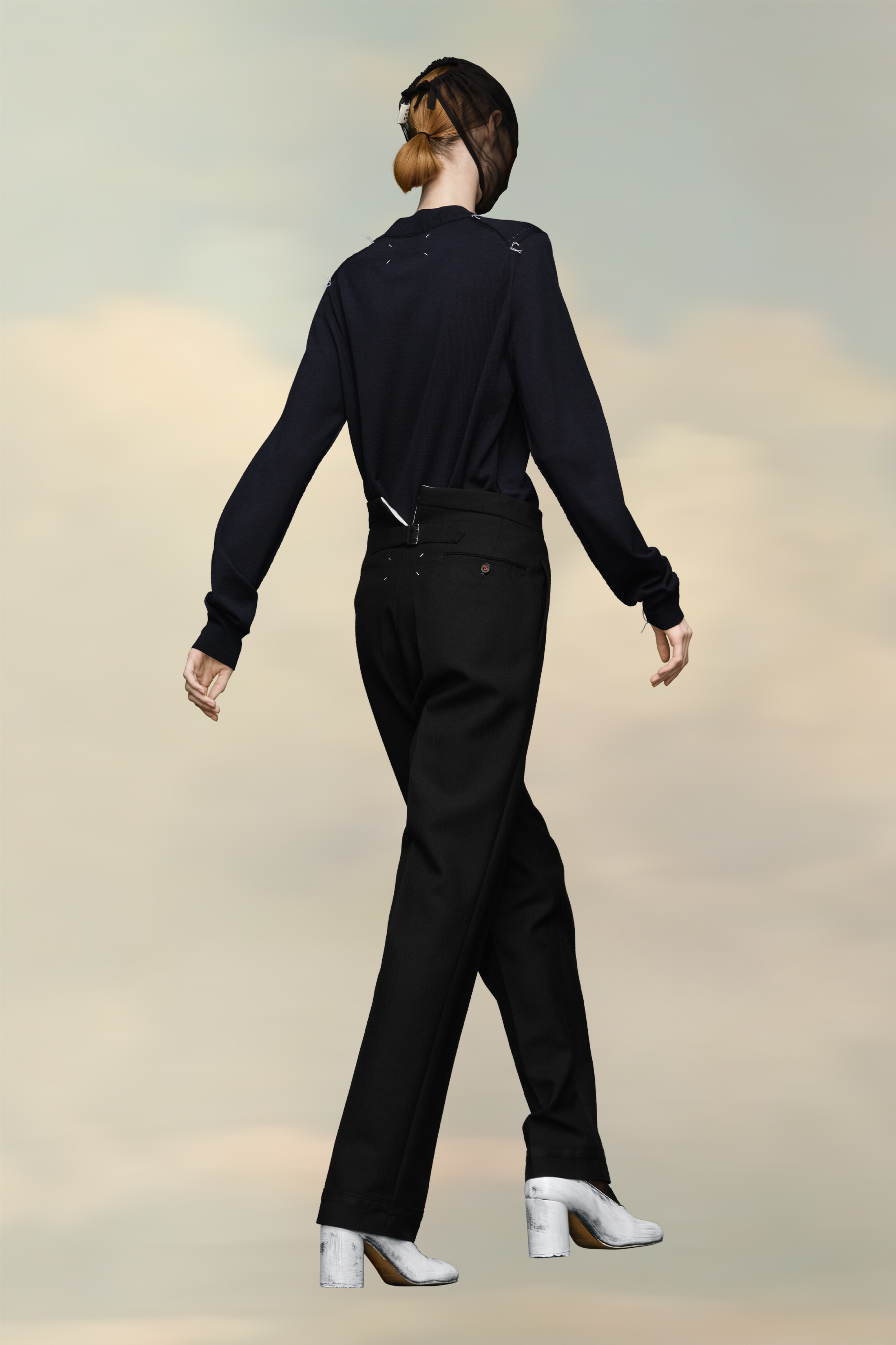 Pantalon plissé en laine à chevrons noir pour femme