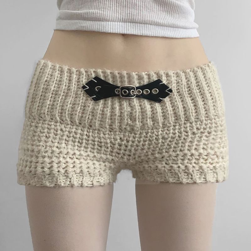 Sosana - Laag uitgesneden, gebreide, slim-fit minishorts met lage taille
