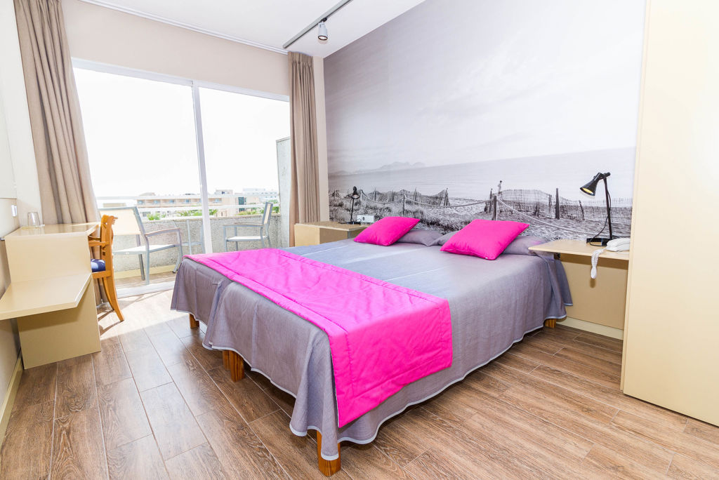 Eix Platja Daurada Logies en ontbijt - Hotel