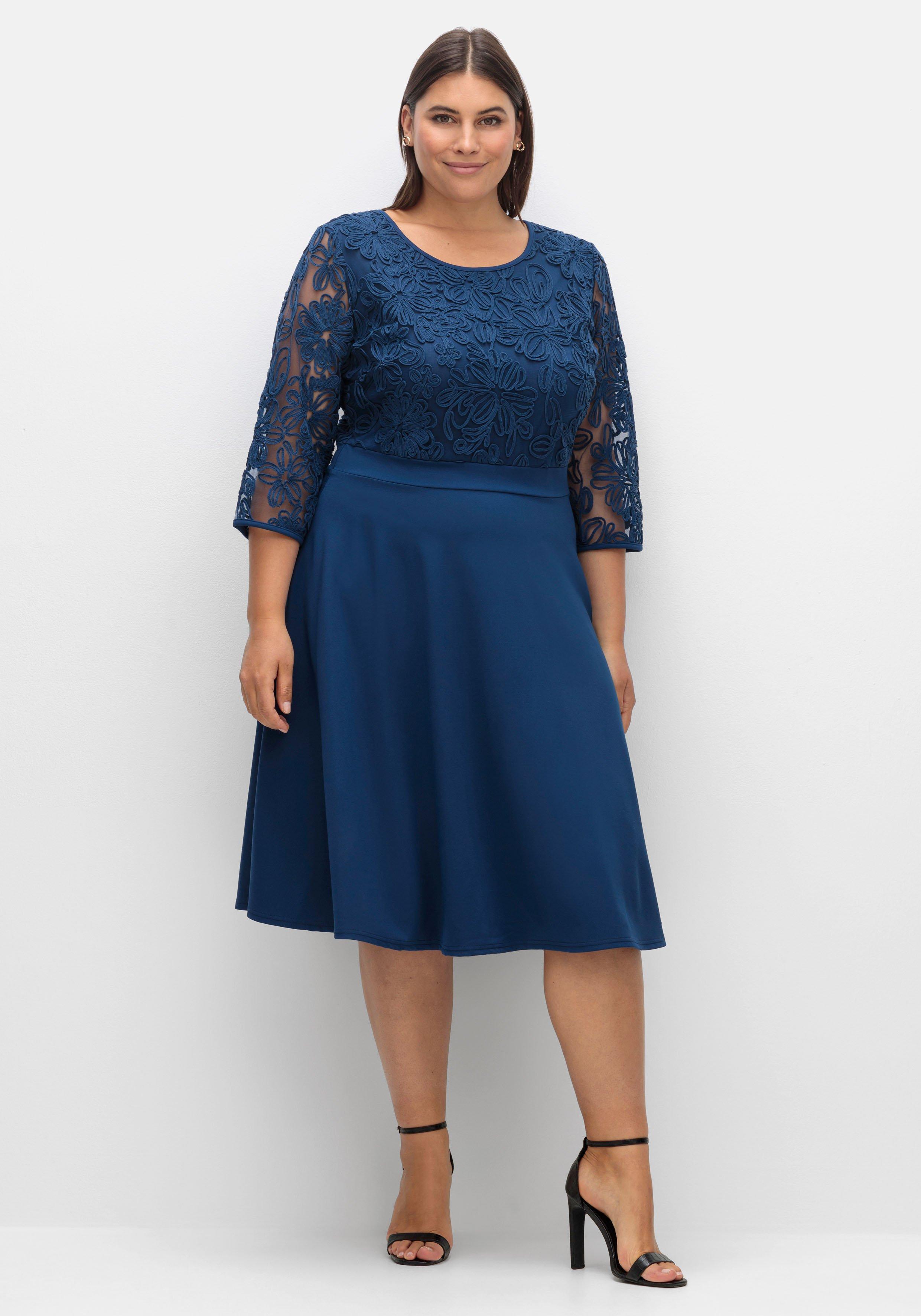 Cocktailkleid mit Zierbortenstickerei am Oberteil