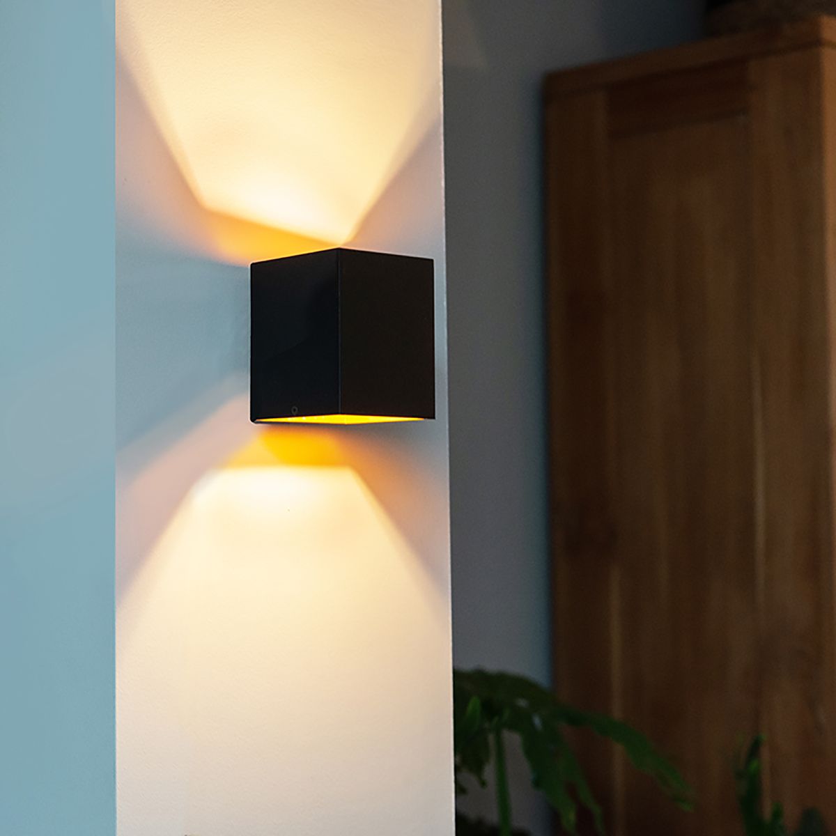 Set van 2 design wandlampen zwart en goud vierkant - Sola