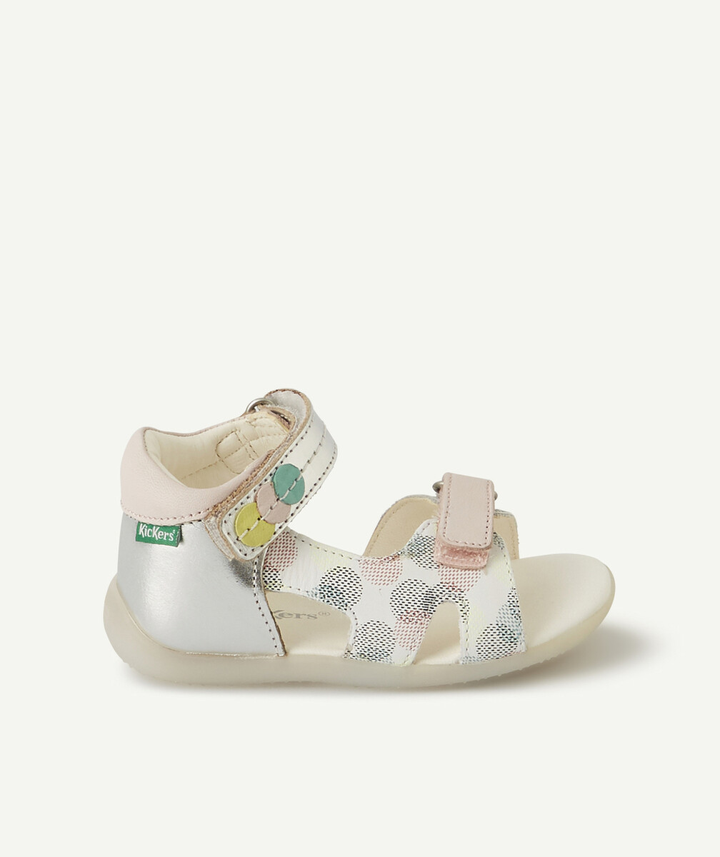 KICKERSLES SANDALES COULEUR ARGENTÉE ET ROSES EN CUIR