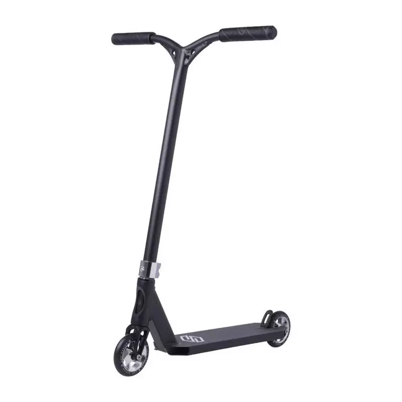 Trottinette Freestyle STRIKER Lux Black/Chrome