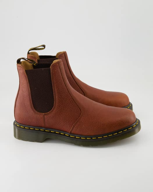 Dr. Martens 2976 Chelsea Boots in Braun