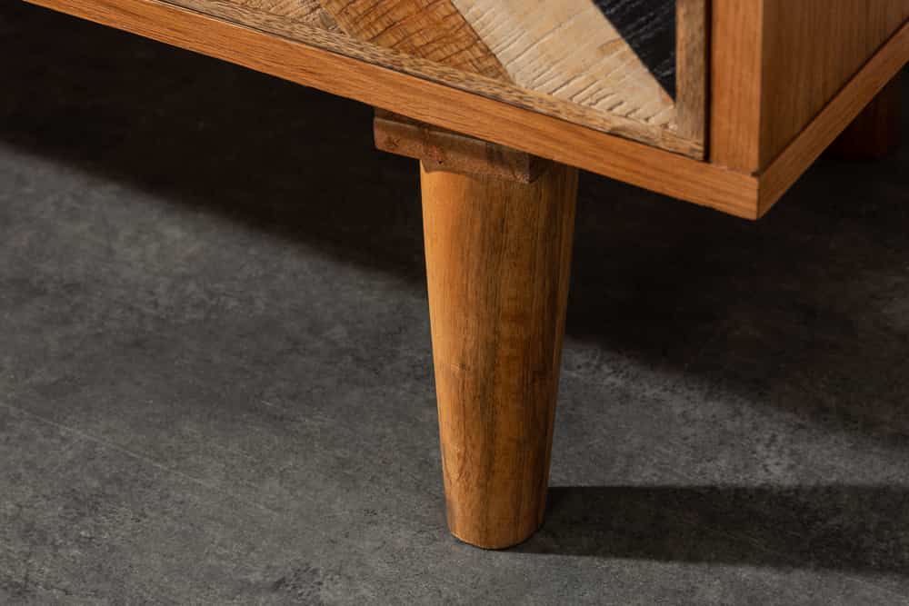 Massives Highboard LONG ISLAND 120cm Mangoholz mit aufwendiger Front
