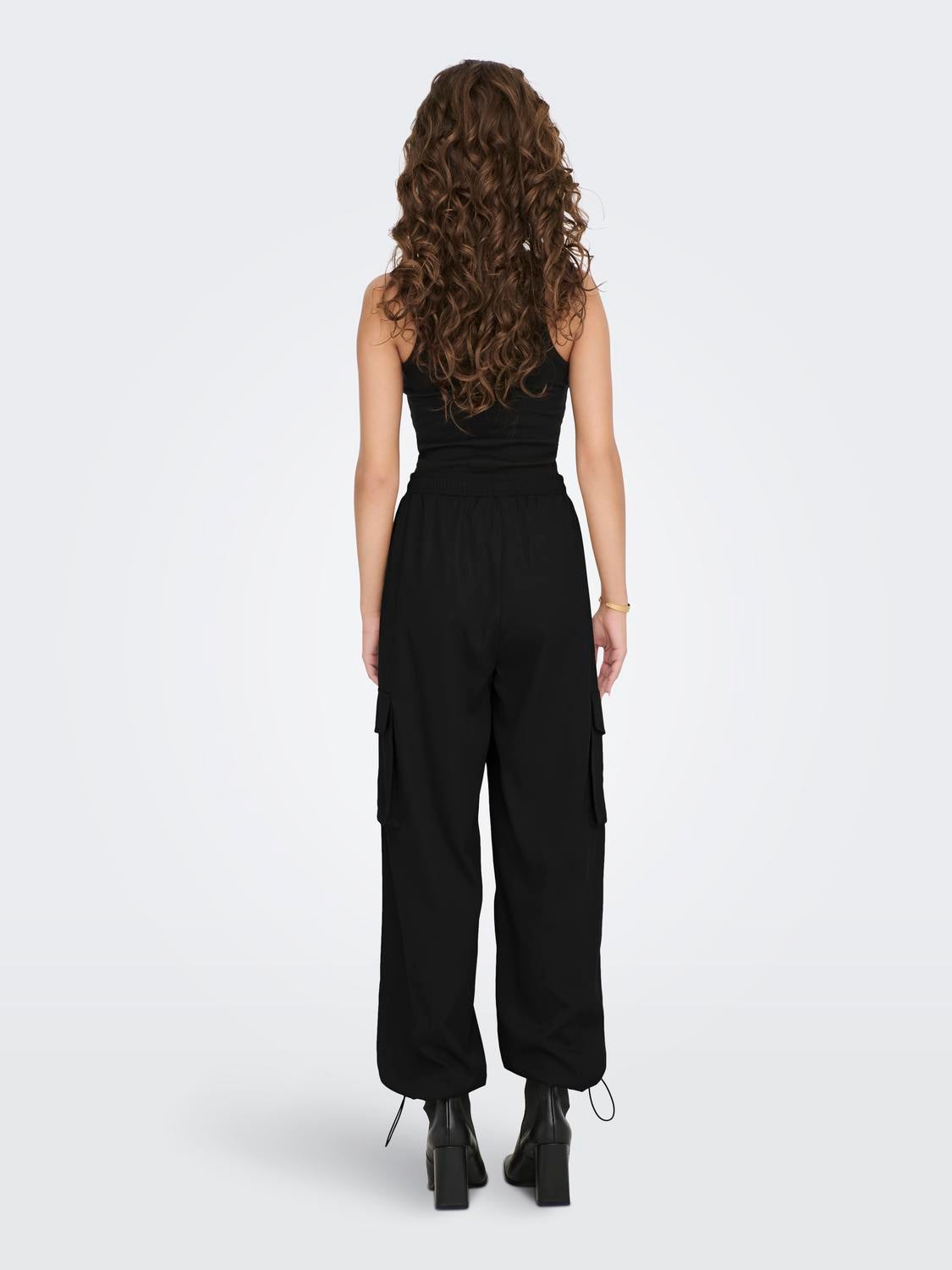 ONLCASHI Hohe Taille Normal geschnitten Cargo-Hose Black