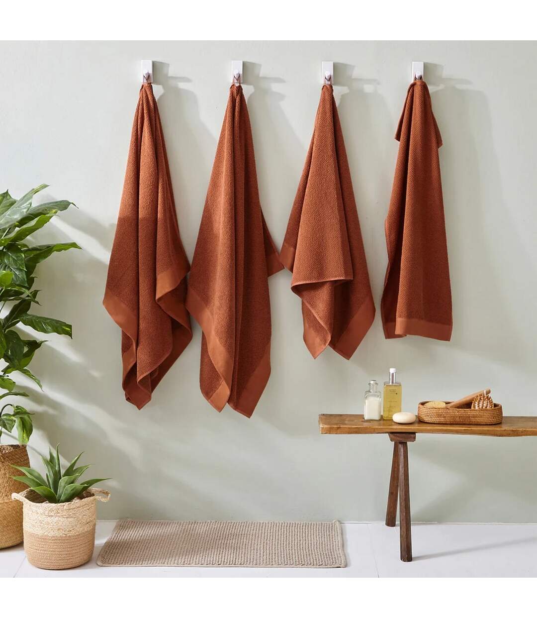 Furn - Serviette de bain (Marron) (130 cm x 70 cm) - UTRV2830