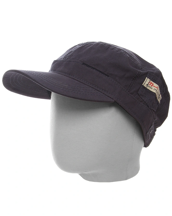 Tellercap mit kleiner Tasche in dunkelblau
