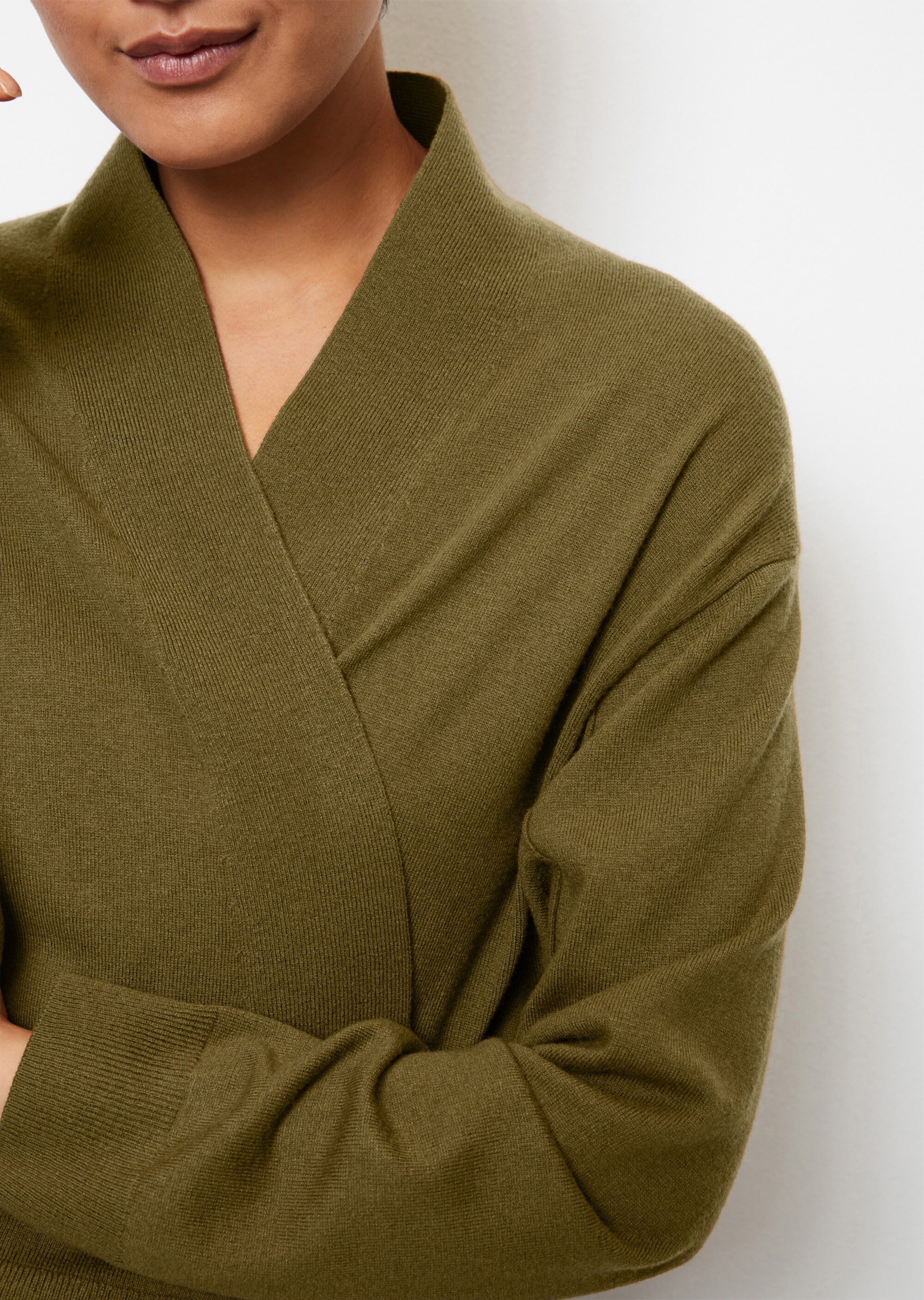 Cardigan loose aus Schurwolle-Viskose-Mix
