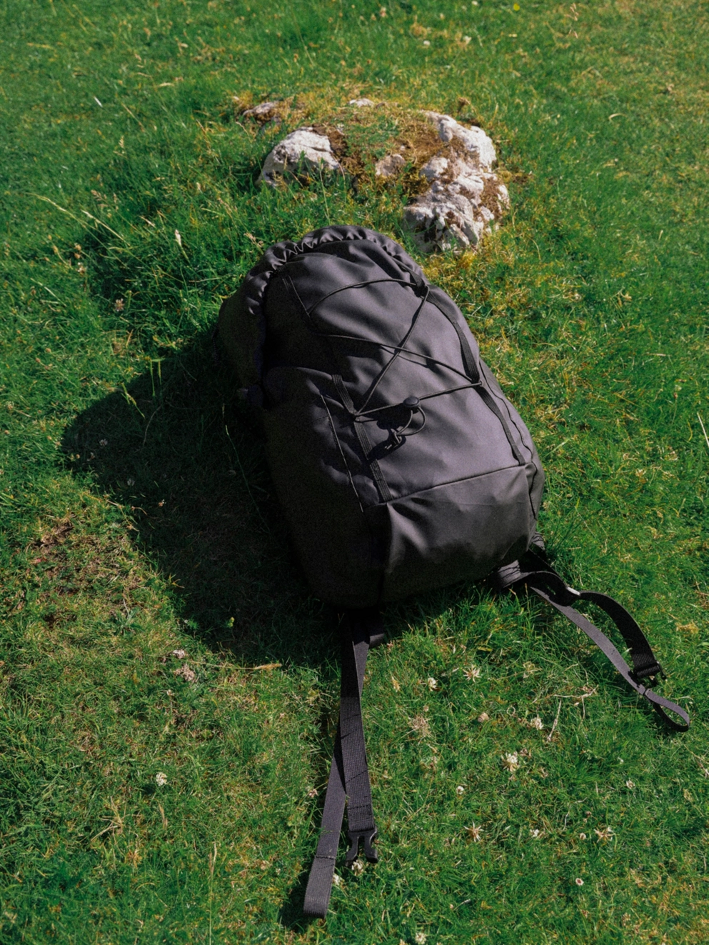 Elliker Kiln Hooded Zip Top 22L Backpack black