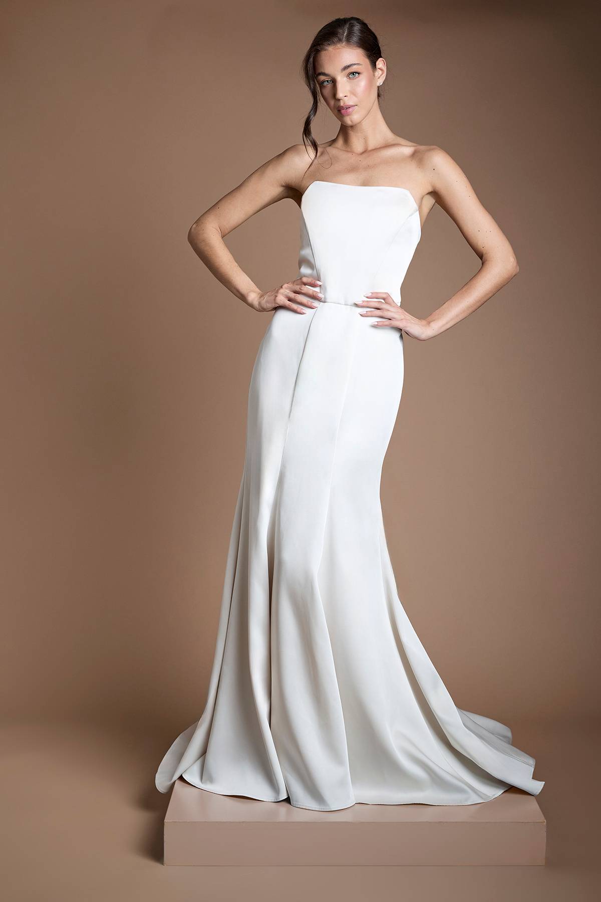Coast Robe De Mariée Sirène En Satin Structuré À Bustier Avec Traîne