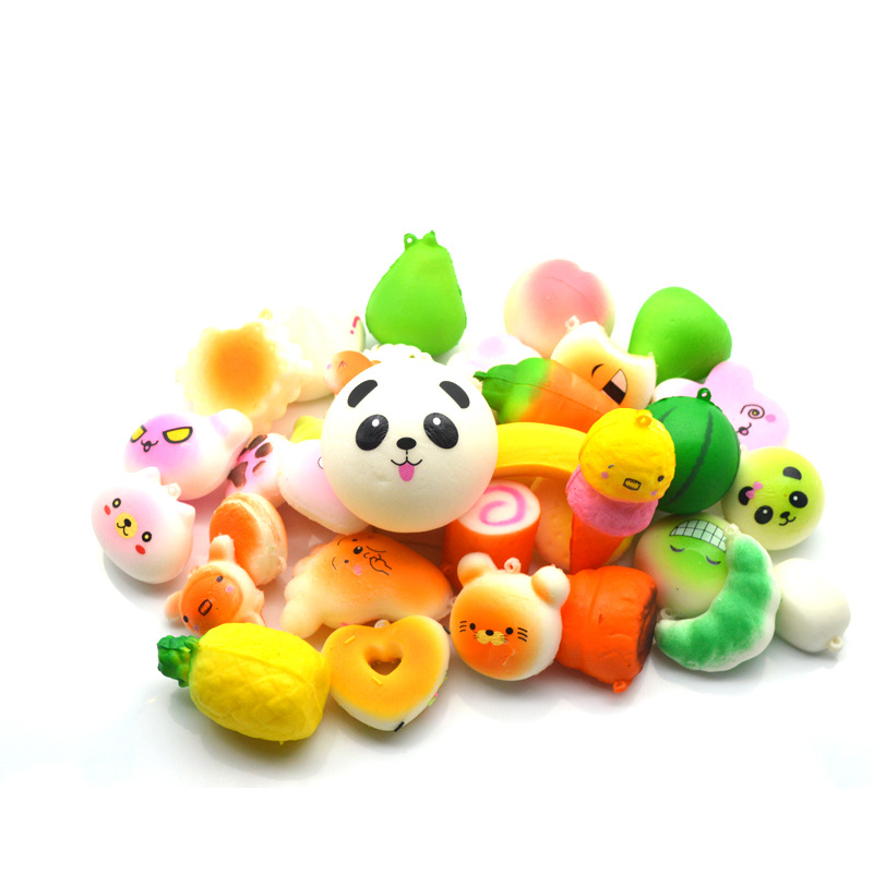 (30er Set) Anti Stress Knautsch Figuren Süsse Squishy Toys inkl. Schlüsselbänder - Assortiert