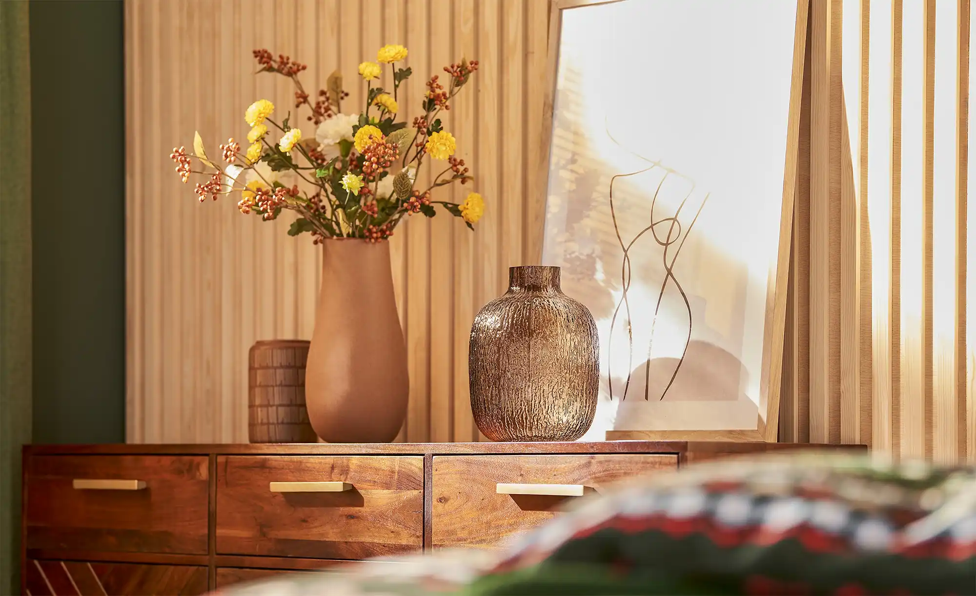 Sideboard aus Massivholz Calatria
