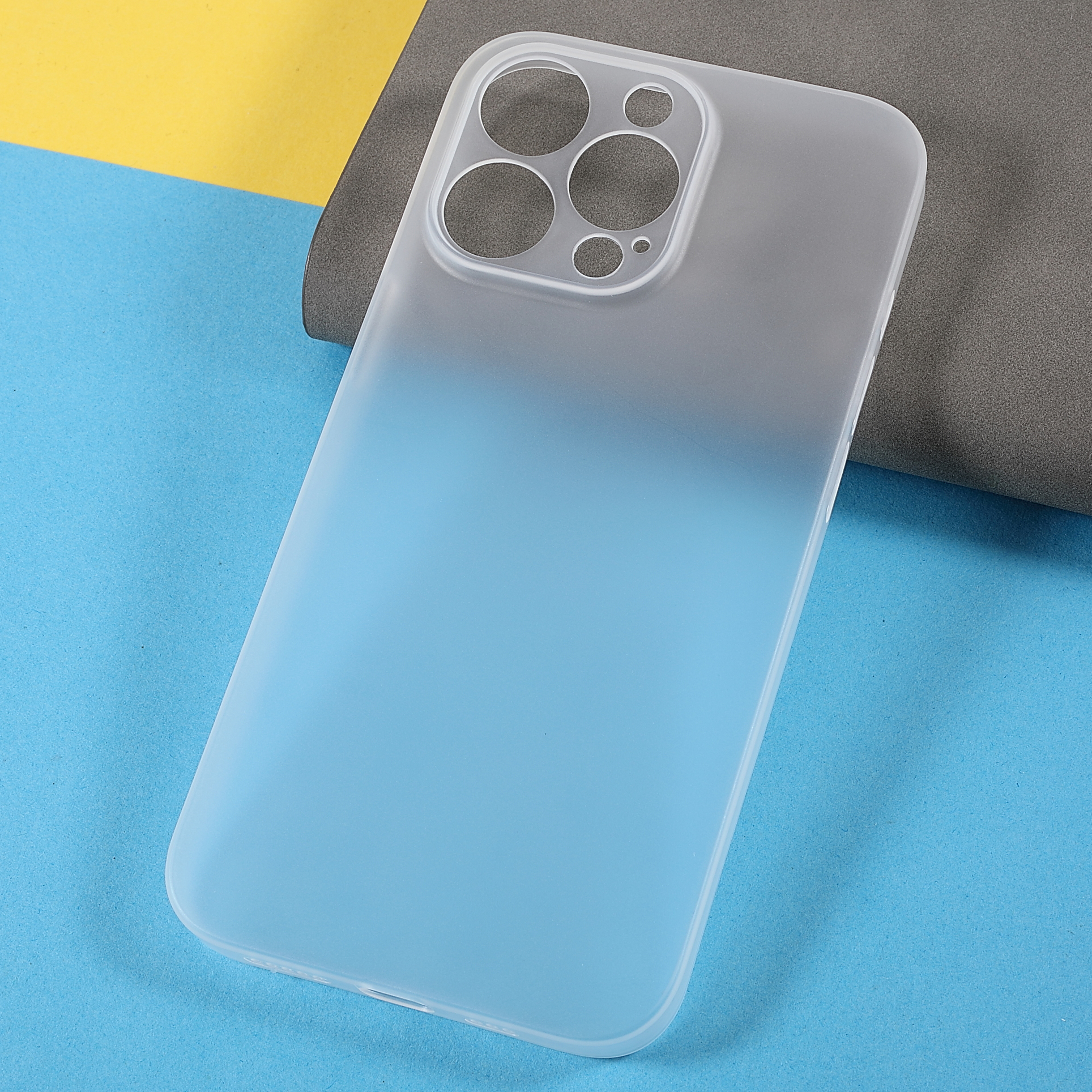 iPhone 13 Pro Kunststoff Hülle Case Ultra Thin 0.45 mm - Weiss / Transparent (Matt)