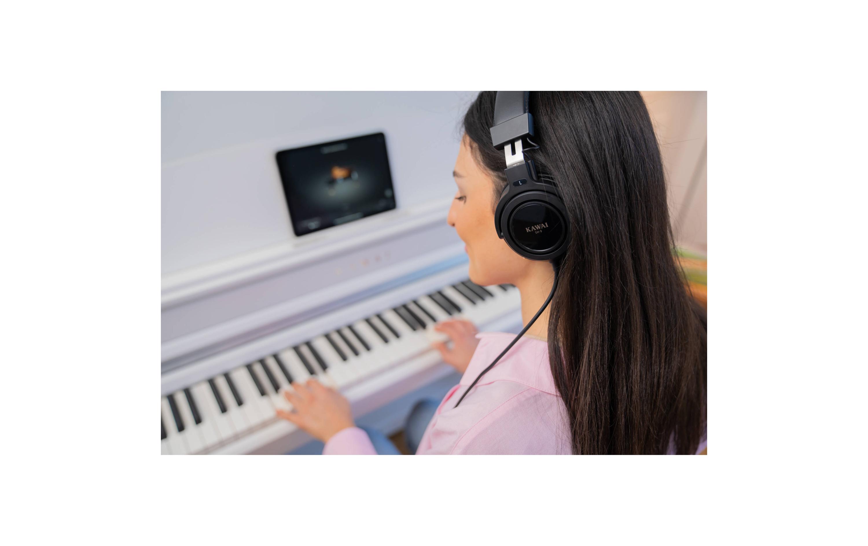E-Piano CA-501<br>E-Piano mit «GrandFeel Compact» Tastatur und dreifach Sensor-Technik