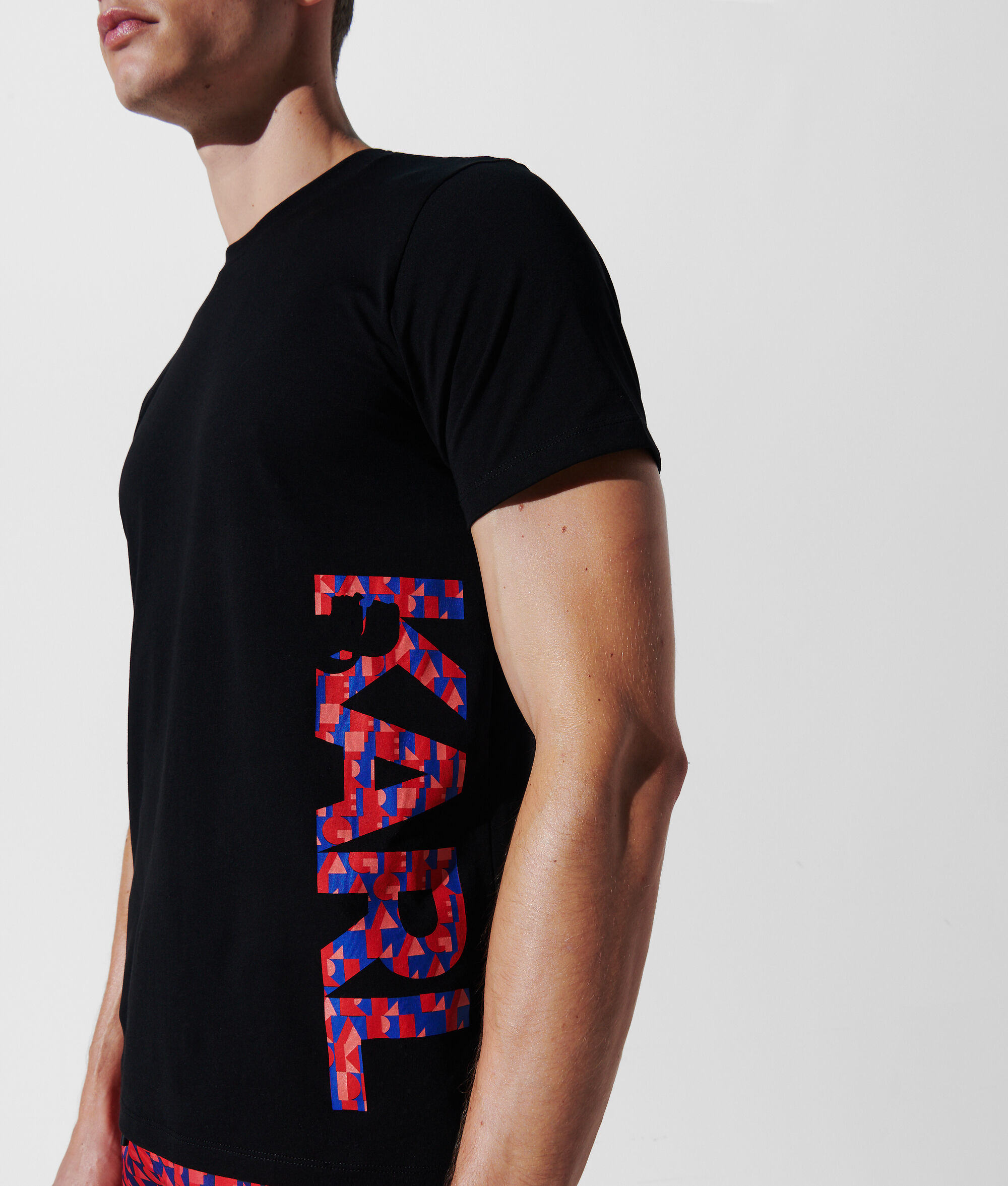 T-SHIRT AVEC LOGO ABSTRAIT