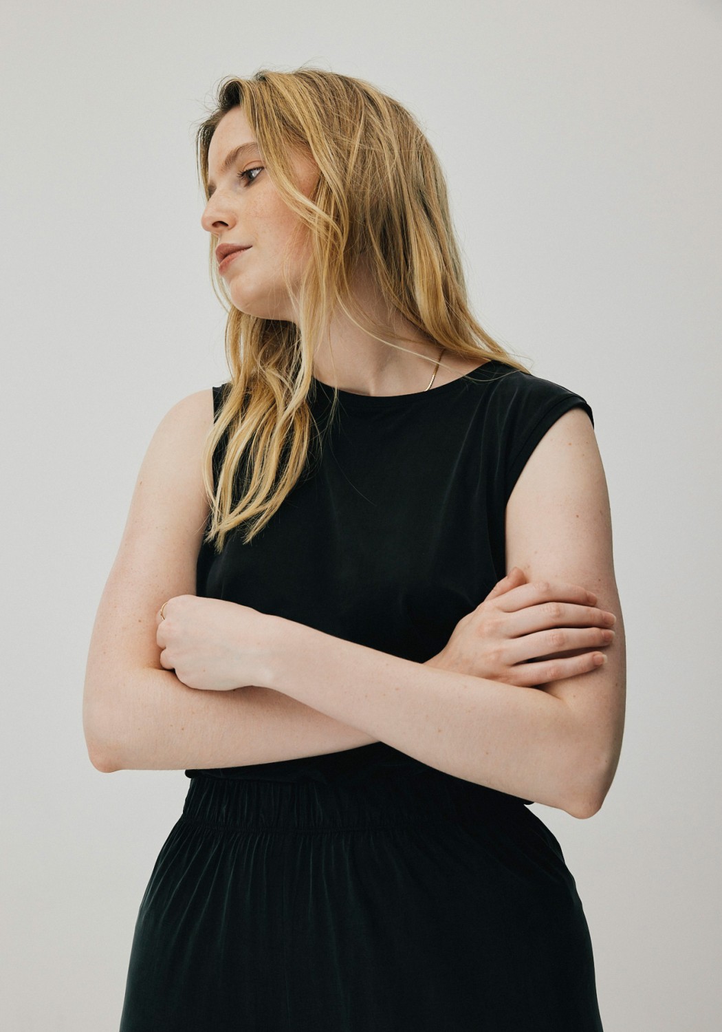 Moya Kala Top Sleeveless Graphite