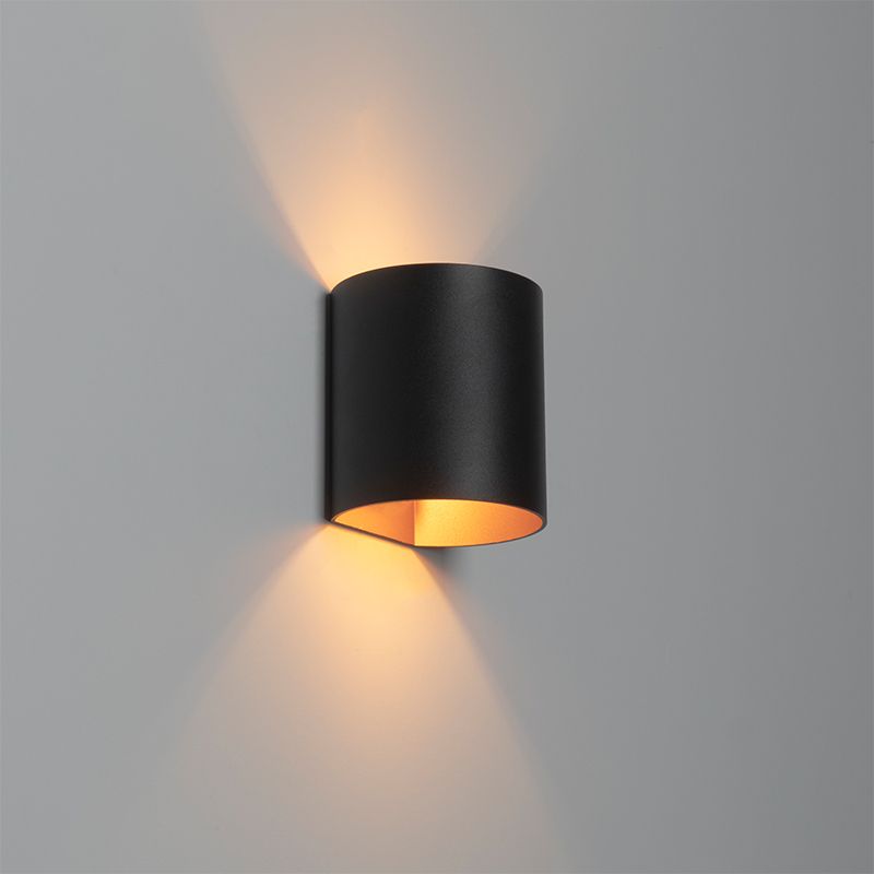 Moderne wandlamp zwart met messing - Sabbio