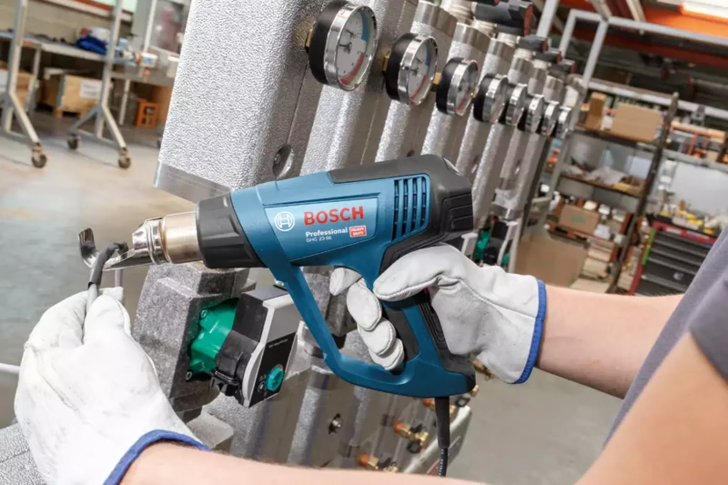 Bosch GHG 23-66 Heteluchtpistool inclusief accessoires in L-Boxx