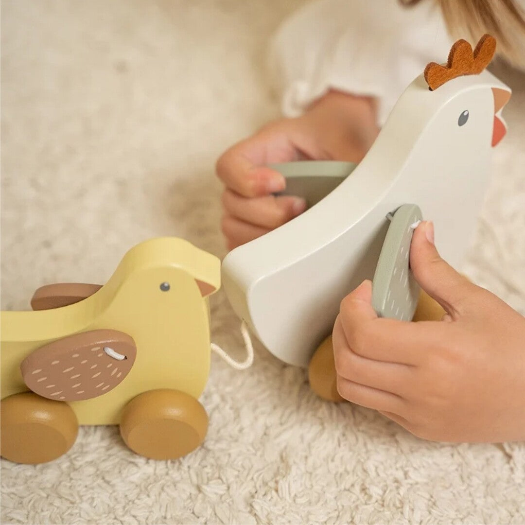 Little dutch trekfiguur kippen