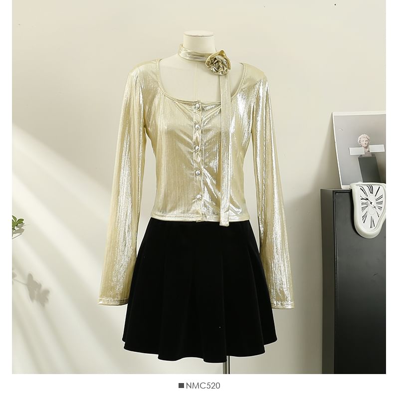 Lemongrass - Metallic T-shirt met knoopjes en sjerp
