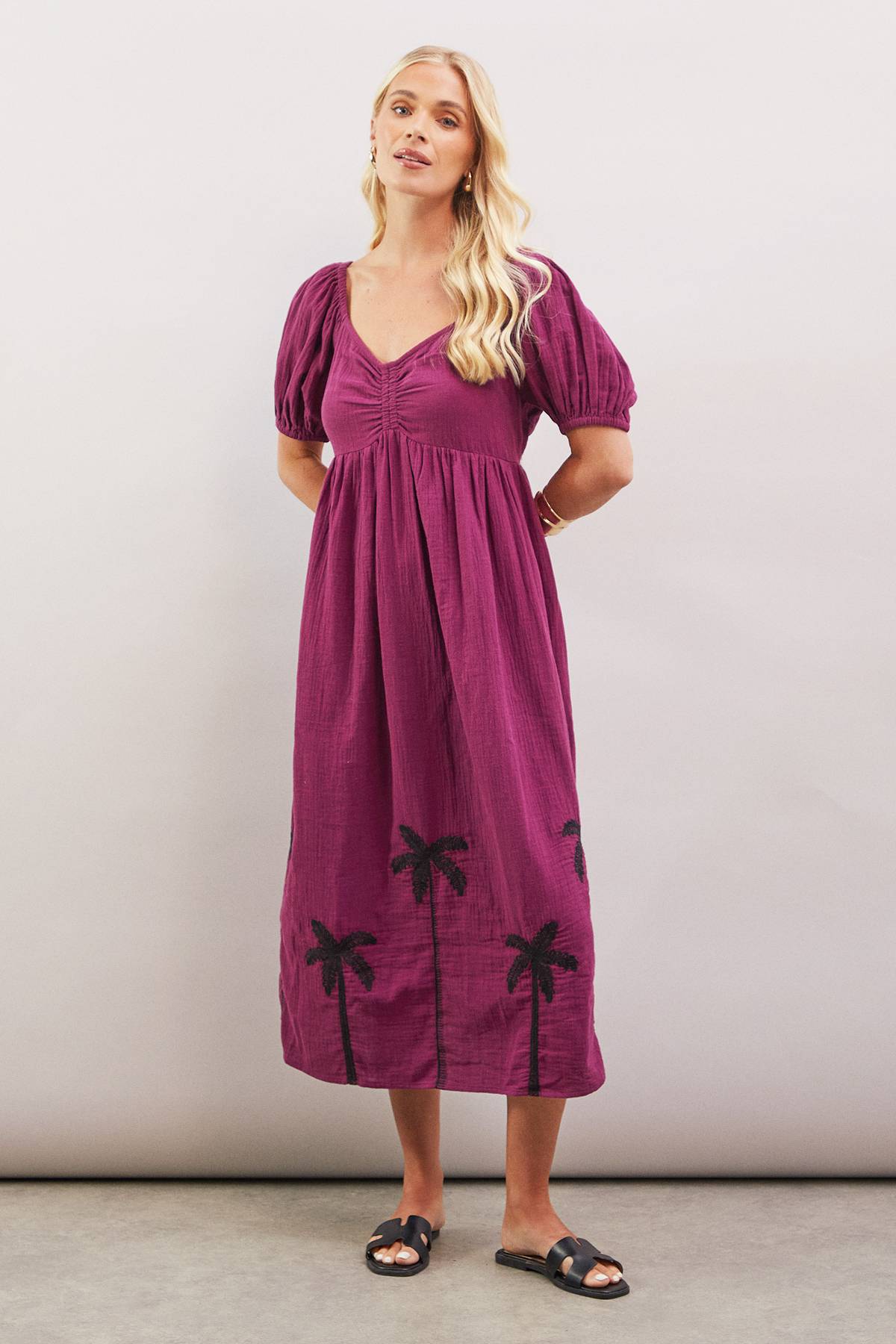 Wallis Robe Midi Texturée Brodée De Palmiers Petite
