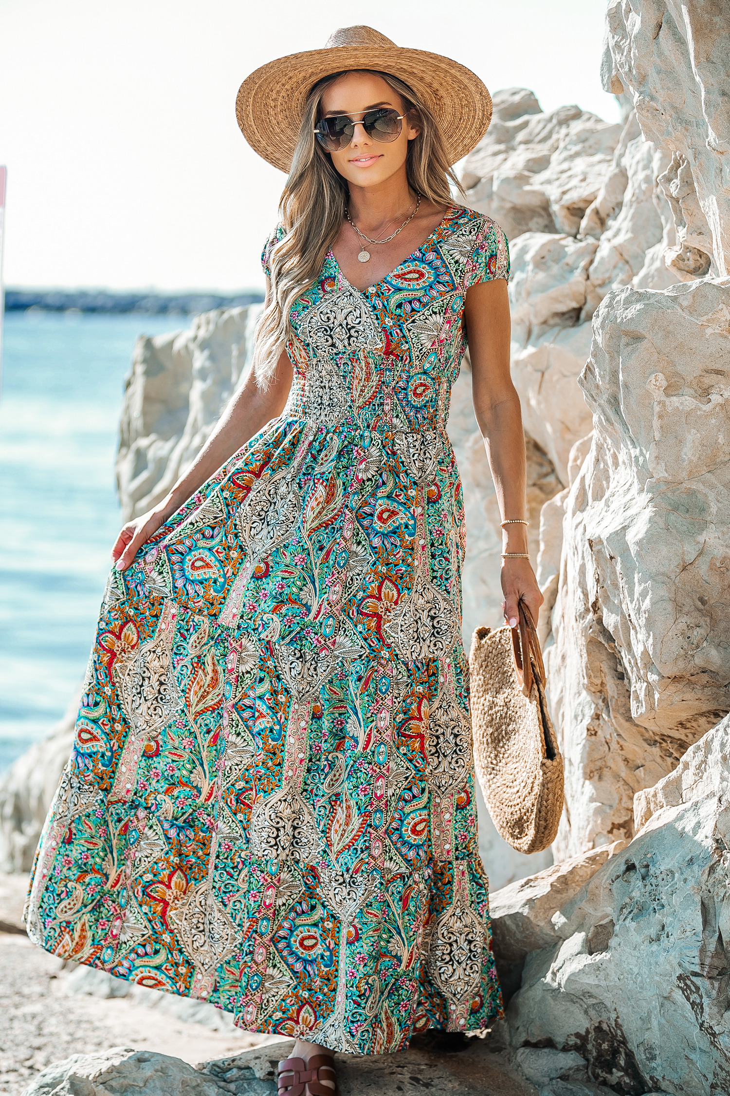 Robe maxi à col en V et à imprimé paisley
