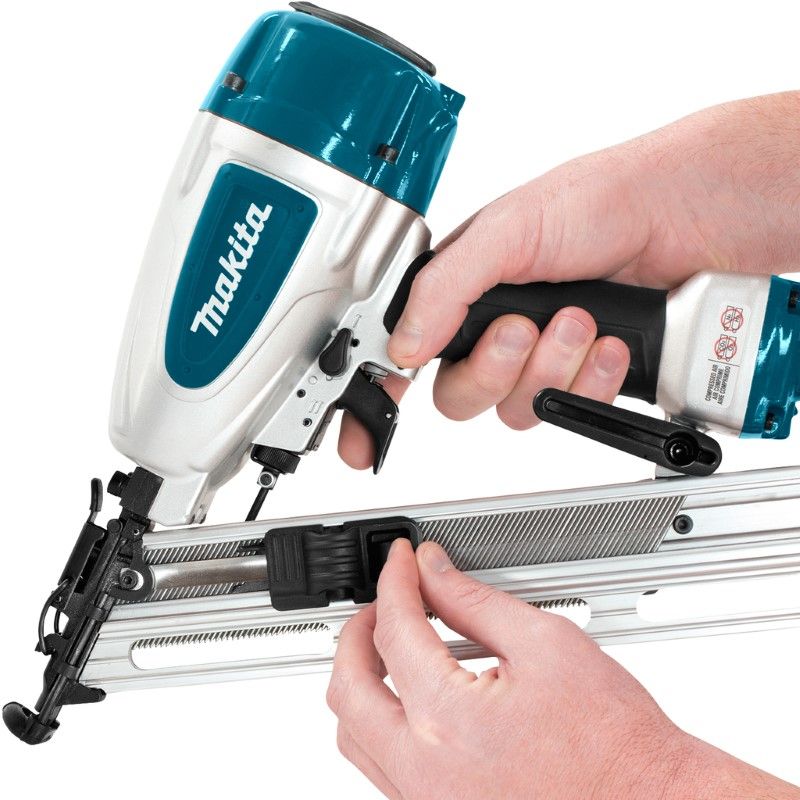 Makita AF635 8 bar Brad tacker (15 Ga) in koffer