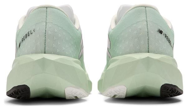 Chaussures Running New Balance FuelCell Rebel v4 Vert/Blanc Femme